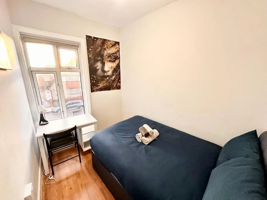 4 Bedroom House In Se4 Londýn Velká Británie