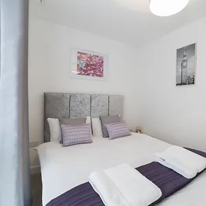 Apartment Luxury In2, London