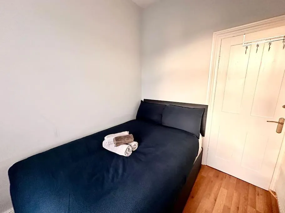 Apartment 4 Bedroom House In Se4 London United Kingdom